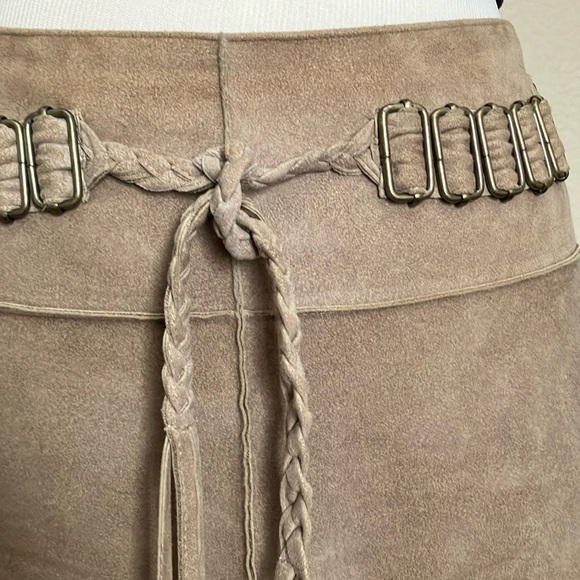 ILLIA Skirt - Picture 10 of 15